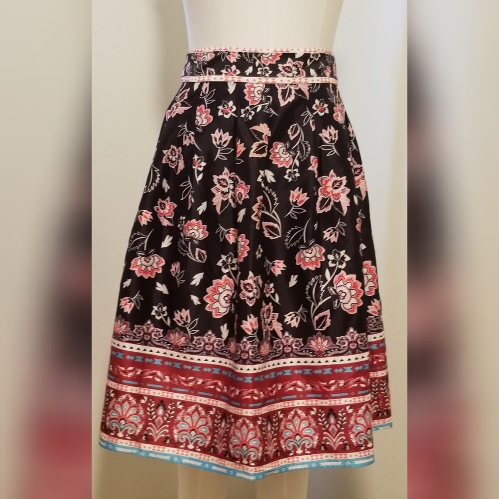 Jealous Tomato Pleated Skirt New w/straps on sides